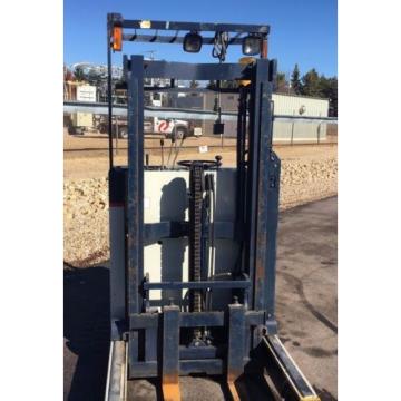 1998 Lebanon  Komatsu 3000lb Electric Reach Mast Forklift