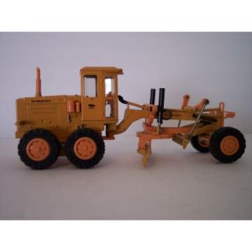 VINTAGE India  DIAPET KOMATSU GD605A MOTOR GRADER 1:50 SCALE ORANGE VERSION (T-74) NBOX